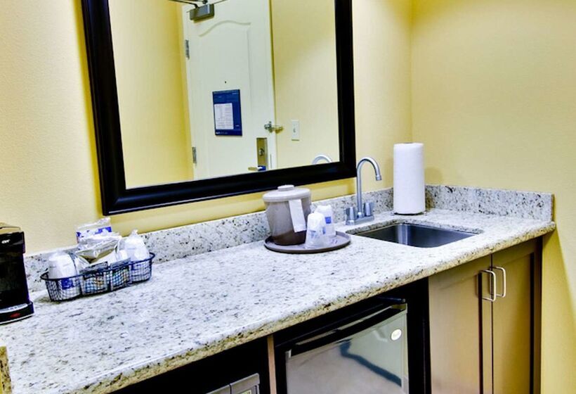 فندق Hampton Inn & Suites Moreno Valley