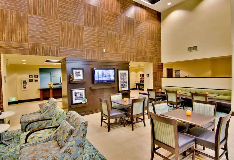 호텔 Hampton Inn & Suites Moreno Valley