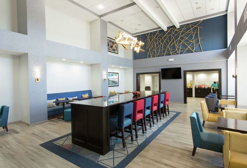 호텔 Hampton Inn & Suites Ankeny