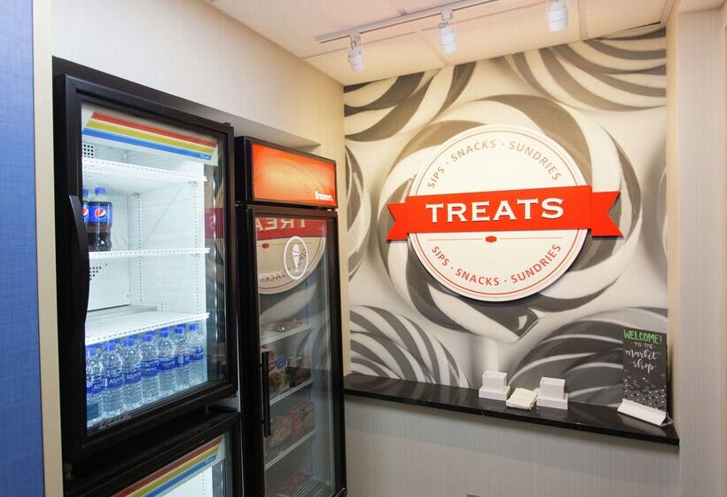 호텔 Hampton Inn & Suites Ankeny