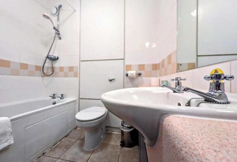 בית מלון כפרי Hitchin Priory