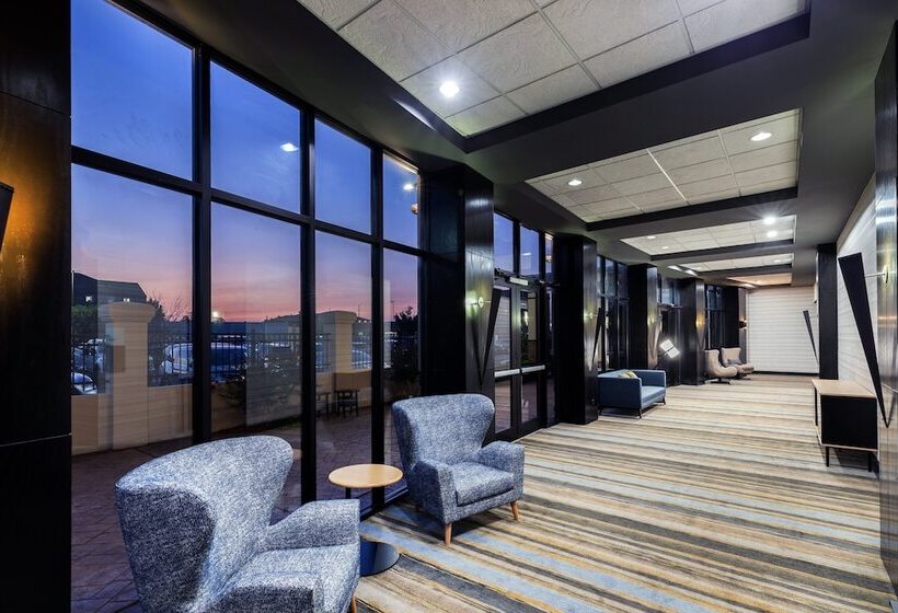 Holiday Inn Hotel & Suites Tulsa South, An Ihg