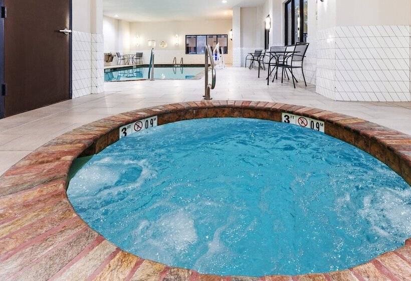 Holiday Inn Hotel & Suites Tulsa South, An Ihg