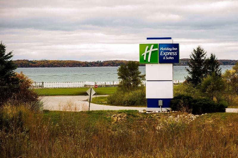 Holiday Inn Express Hotel & Suites Acme Traverse City, An Ihg