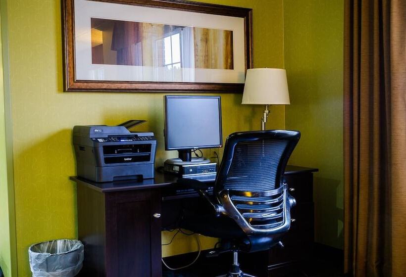 Holiday Inn Express Hotel & Suites Acme Traverse City, An Ihg