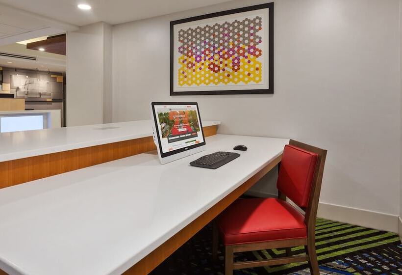 호텔 Holiday Inn Express & Suites Chesapeake, An Ihg