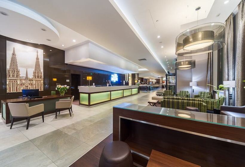 هتل Holiday Inn Kyiv By Ihg