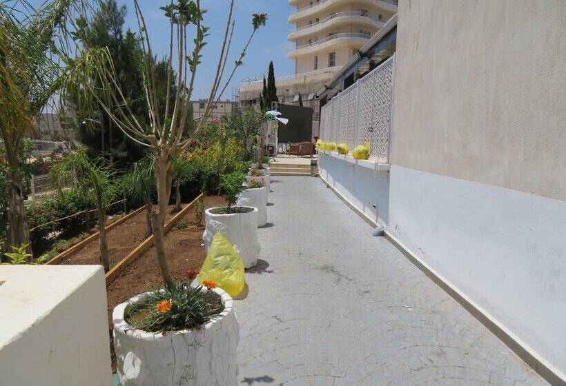 هتل Ibis Oran Les Falaises