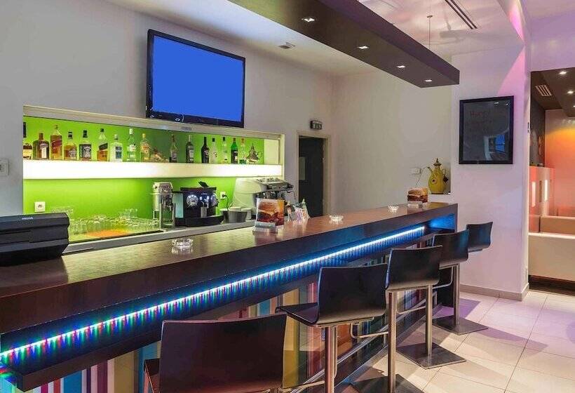 هتل Ibis Oran Les Falaises