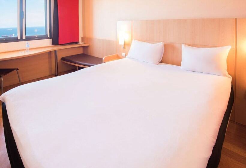 هتل Ibis Oran Les Falaises