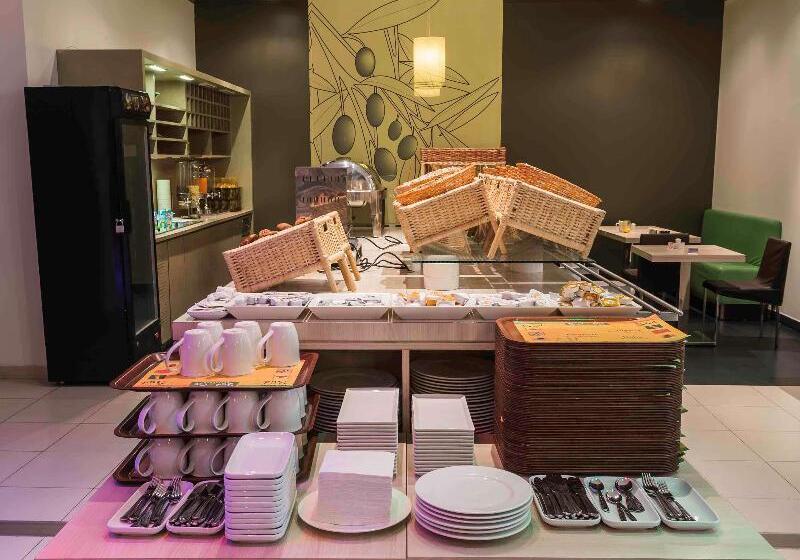 هتل Ibis Oran Les Falaises