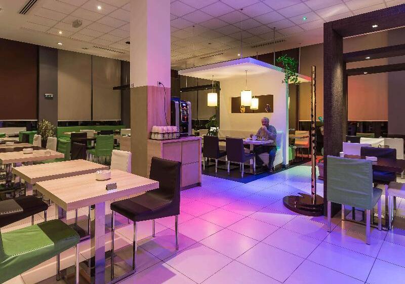 هتل Ibis Oran Les Falaises