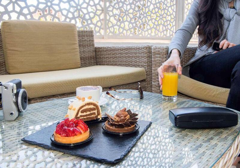 هتل Ibis Oran Les Falaises