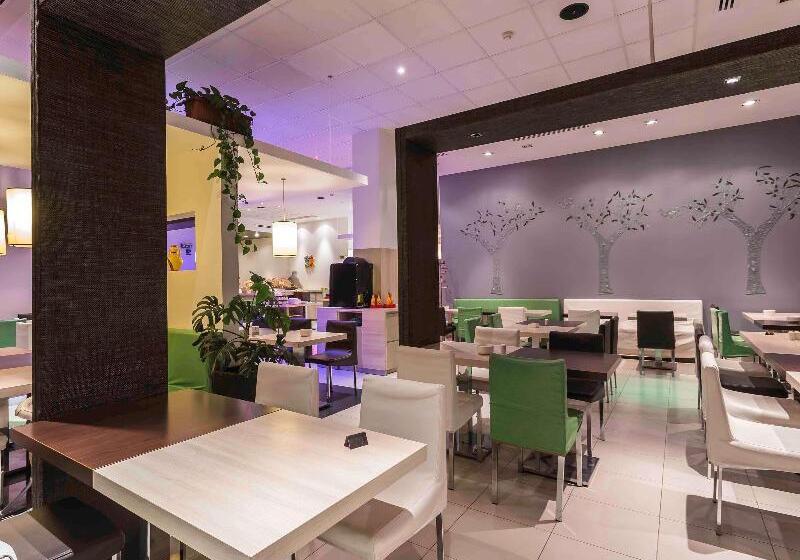 هتل Ibis Oran Les Falaises