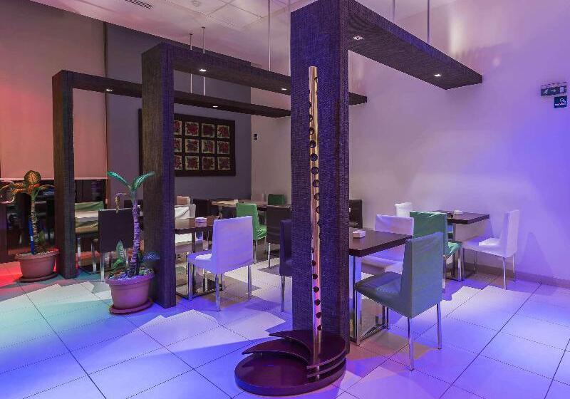 هتل Ibis Oran Les Falaises