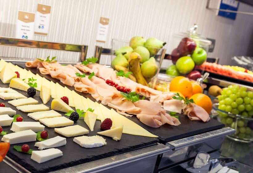 Отель Ikonik Ramblas