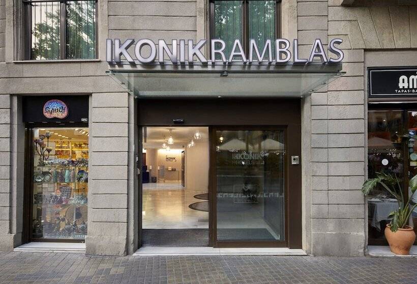 Отель Ikonik Ramblas
