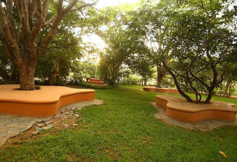 ホテル Indeco Mahabalipuram