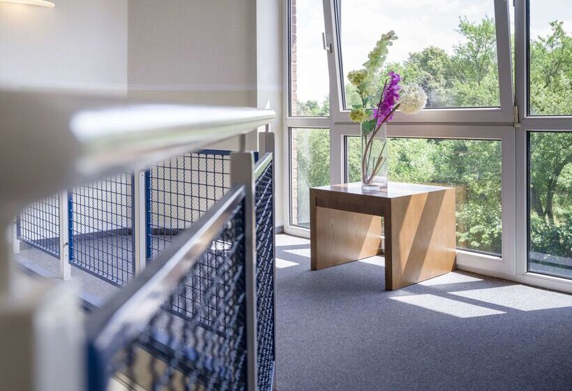 호텔 Königstein Kiel By Tulip Inn