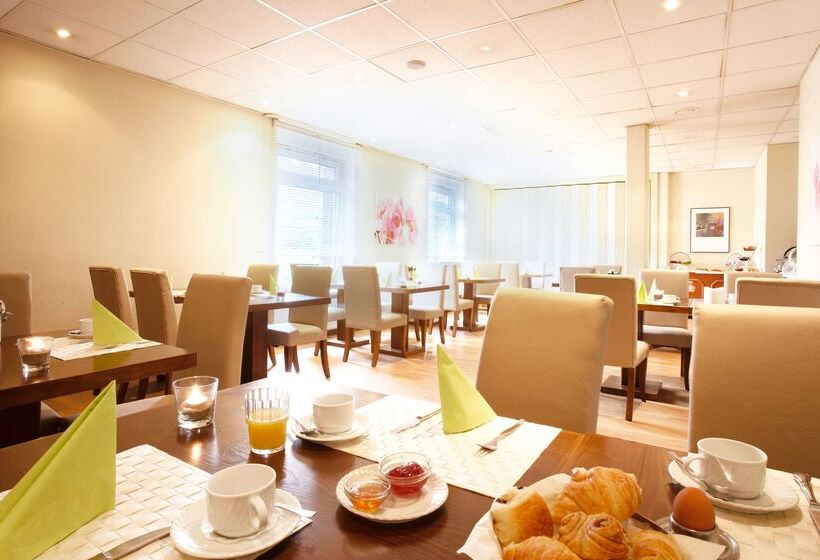 호텔 Königstein Kiel By Tulip Inn