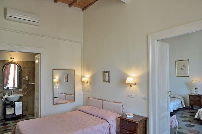 هتل Le Clarisse Al Pantheon