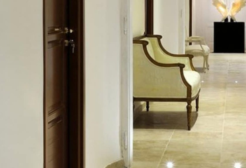 هتل Le Clarisse Al Pantheon