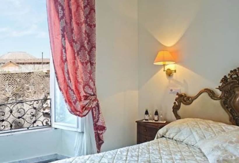 هتل Le Clarisse Al Pantheon