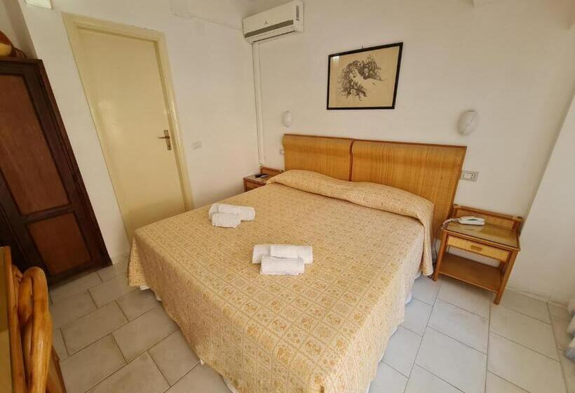 Le Roccette Mare Beach Hotel & Restaurant