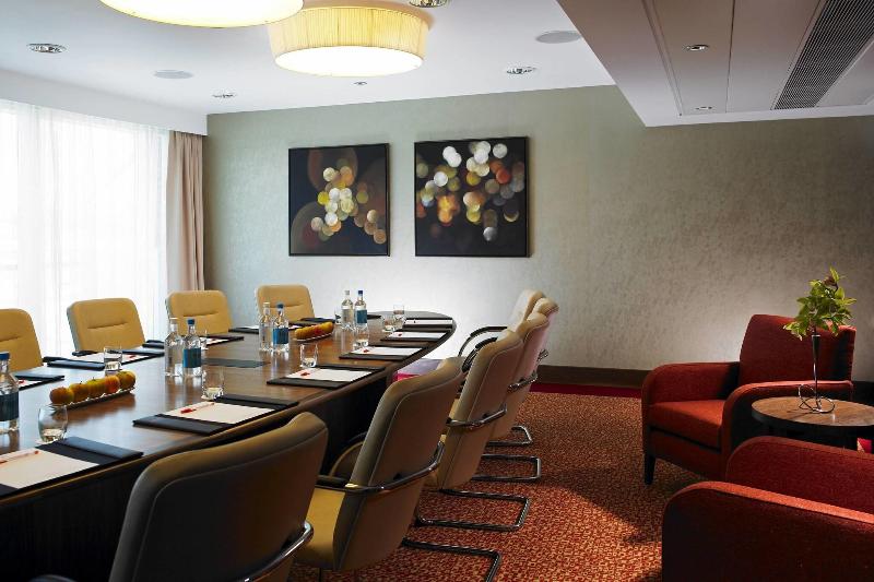 Lingfield Park Marriott Hotel & Country Club