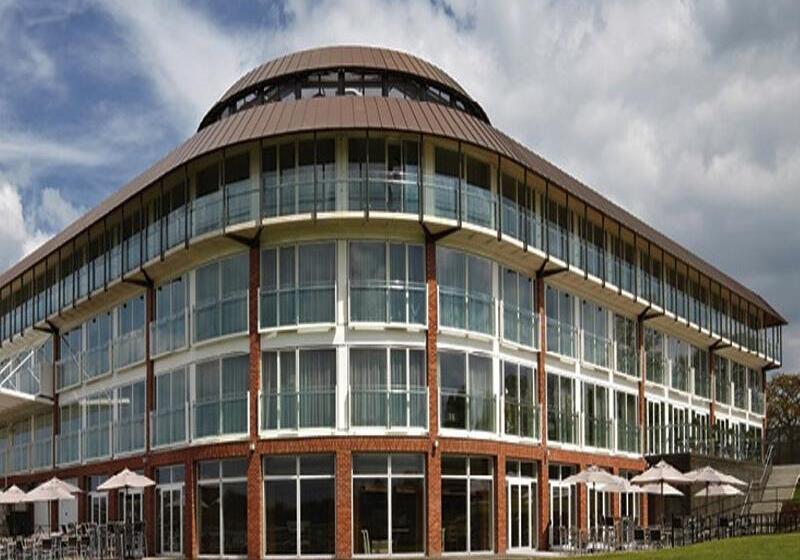 Lingfield Park Marriott Hotel & Country Club