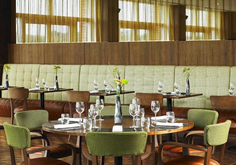 Lingfield Park Marriott Hotel & Country Club