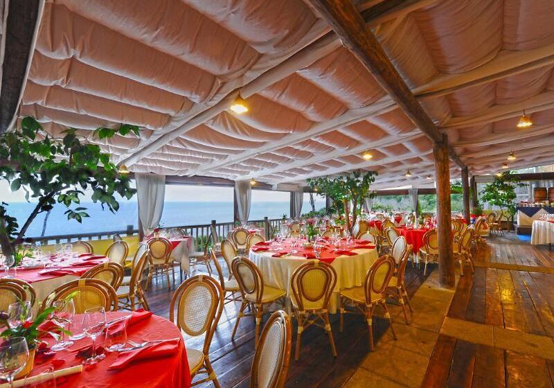 Отель Costa Diva