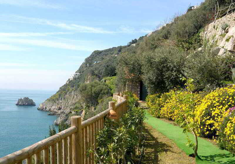 Отель Costa Diva