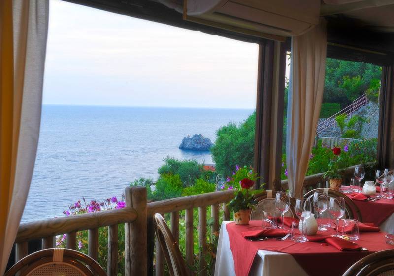 Отель Costa Diva