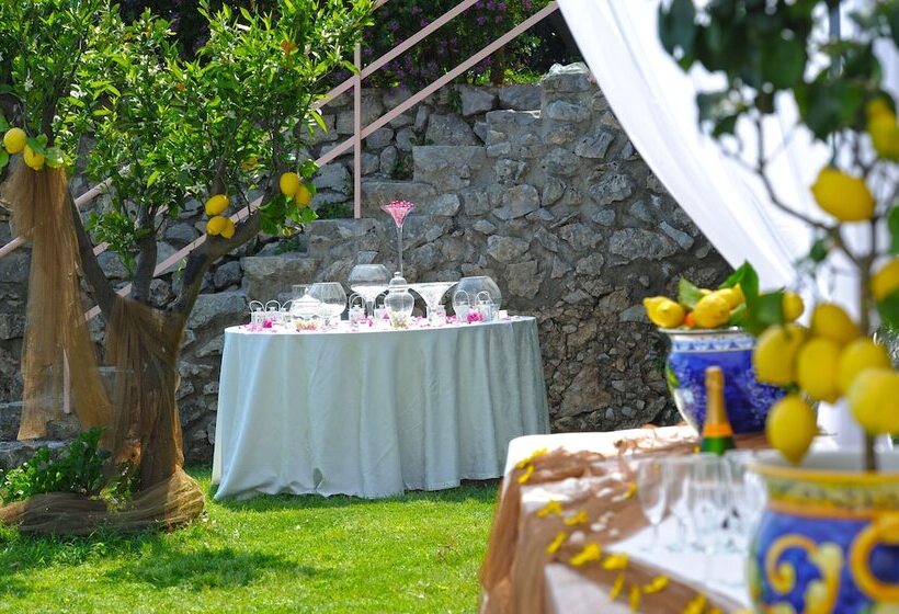 Отель Costa Diva