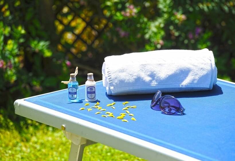 Отель Costa Diva