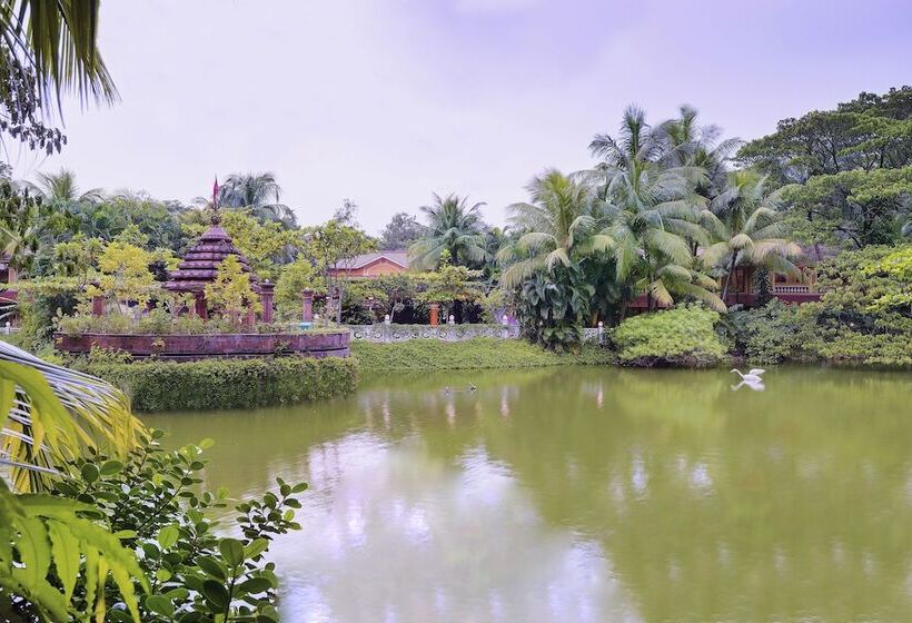 Отель Mayfair Lagoon