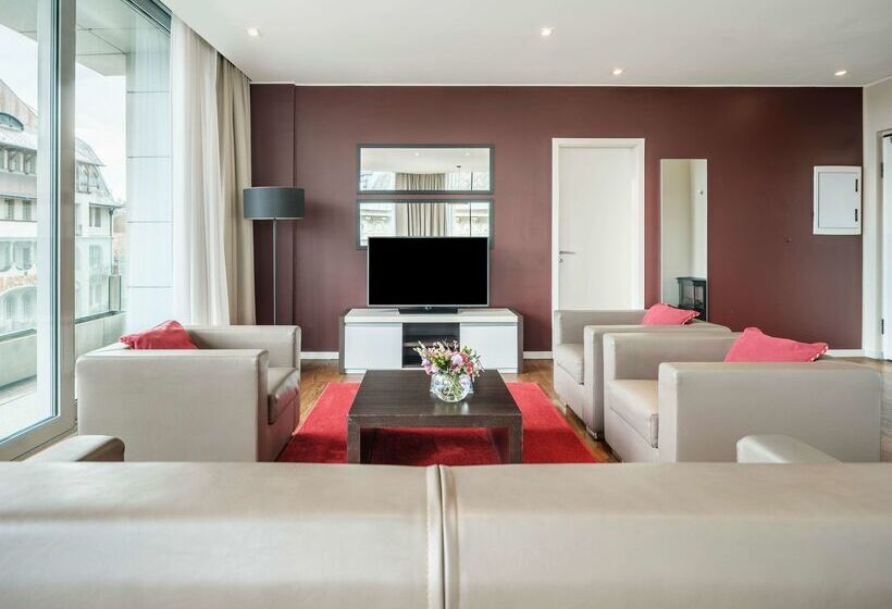 בית מלון כפרי NH Collection Budapest City Center