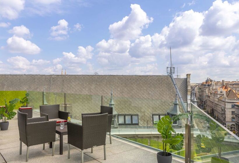 בית מלון כפרי NH Collection Budapest City Center