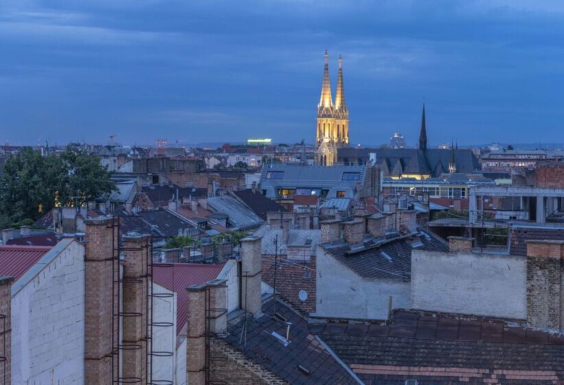 בית מלון כפרי NH Collection Budapest City Center