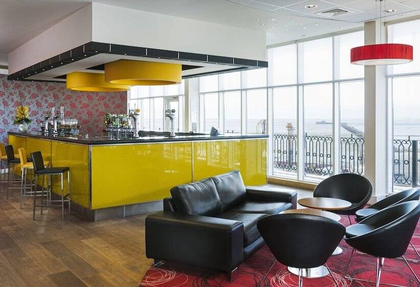 בית מלון כפרי Park Inn By Radisson Palace