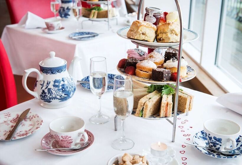 בית מלון כפרי Park Inn By Radisson Palace