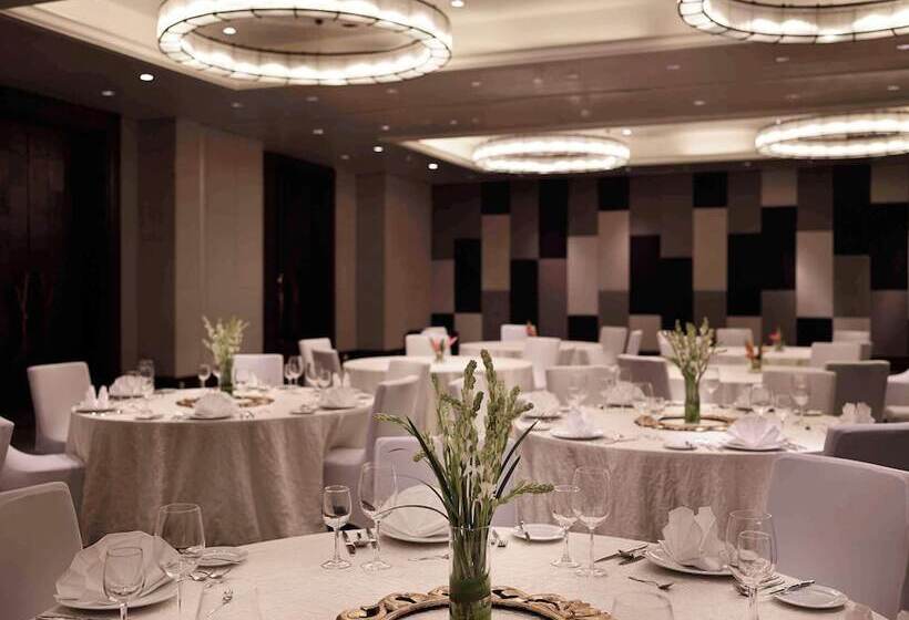 Hotel Pullman Bali Legian Beach