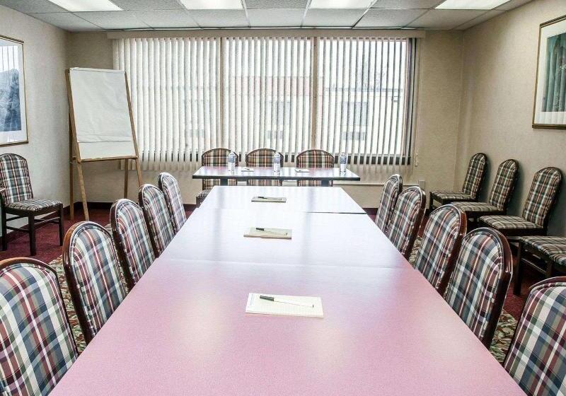 Отель Quality Inn Seekonkprovidence