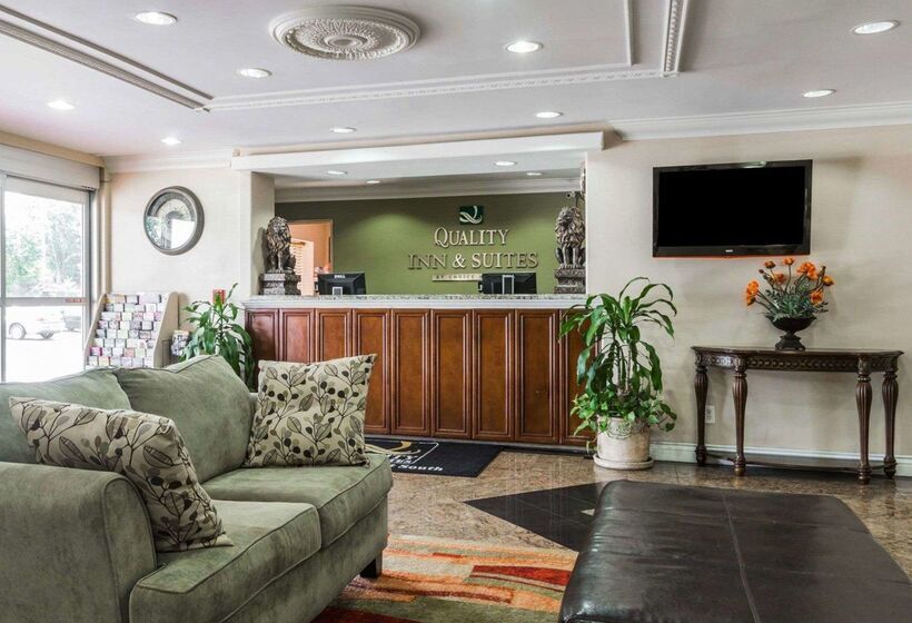 Отель Quality Inn & Suites Atlanta Airport South