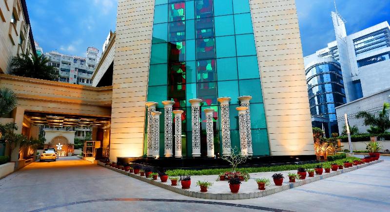 Hotel Radisson  Gurugram Sohna Road City Center