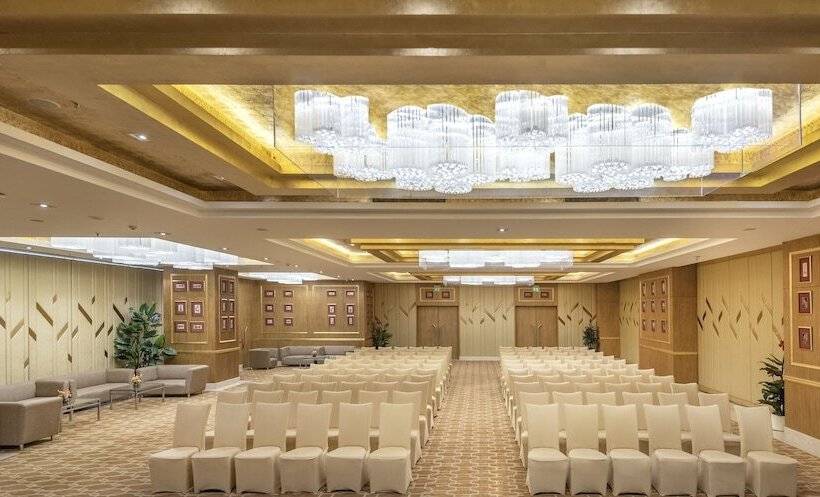 Hotel Radisson  Gurugram Sohna Road City Center