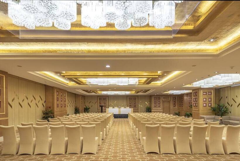 Hotel Radisson  Gurugram Sohna Road City Center