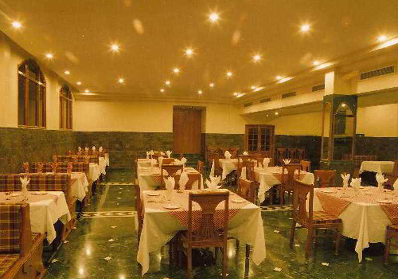 فندق Raj Vilas Place