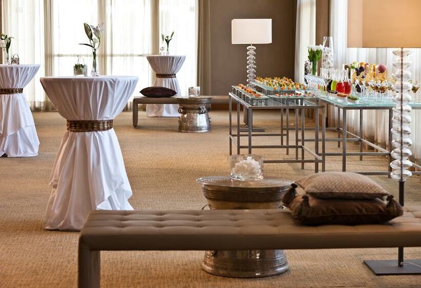 هتل Renaissance Tlemcen